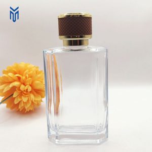Wholesale 100ml Unique Perfume Bottles Empty Portable square Perfume Spray Bottle With Gold Ground Cap