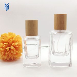High Quality Perfume Glass Bottle 30ml 50ml square Spray Glass Perfume Bottle with Wooden Cap